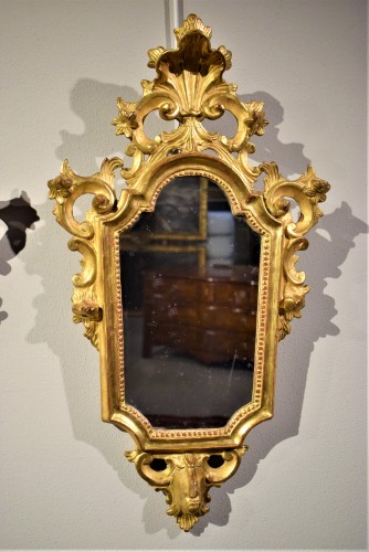 XVIIIe siècle - Paire de miroirs vénitiens du 18e siècle